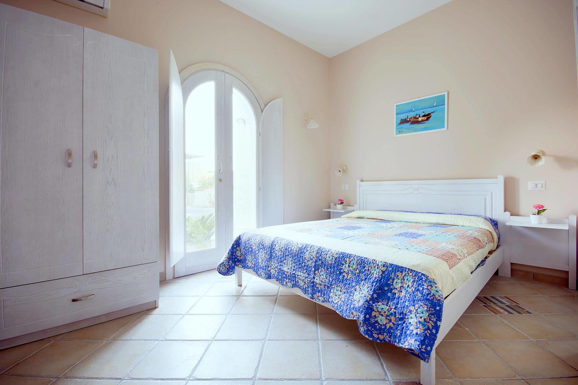 Residenza A Due Passi Dal Mare Hotell Tropea Exteriör bild