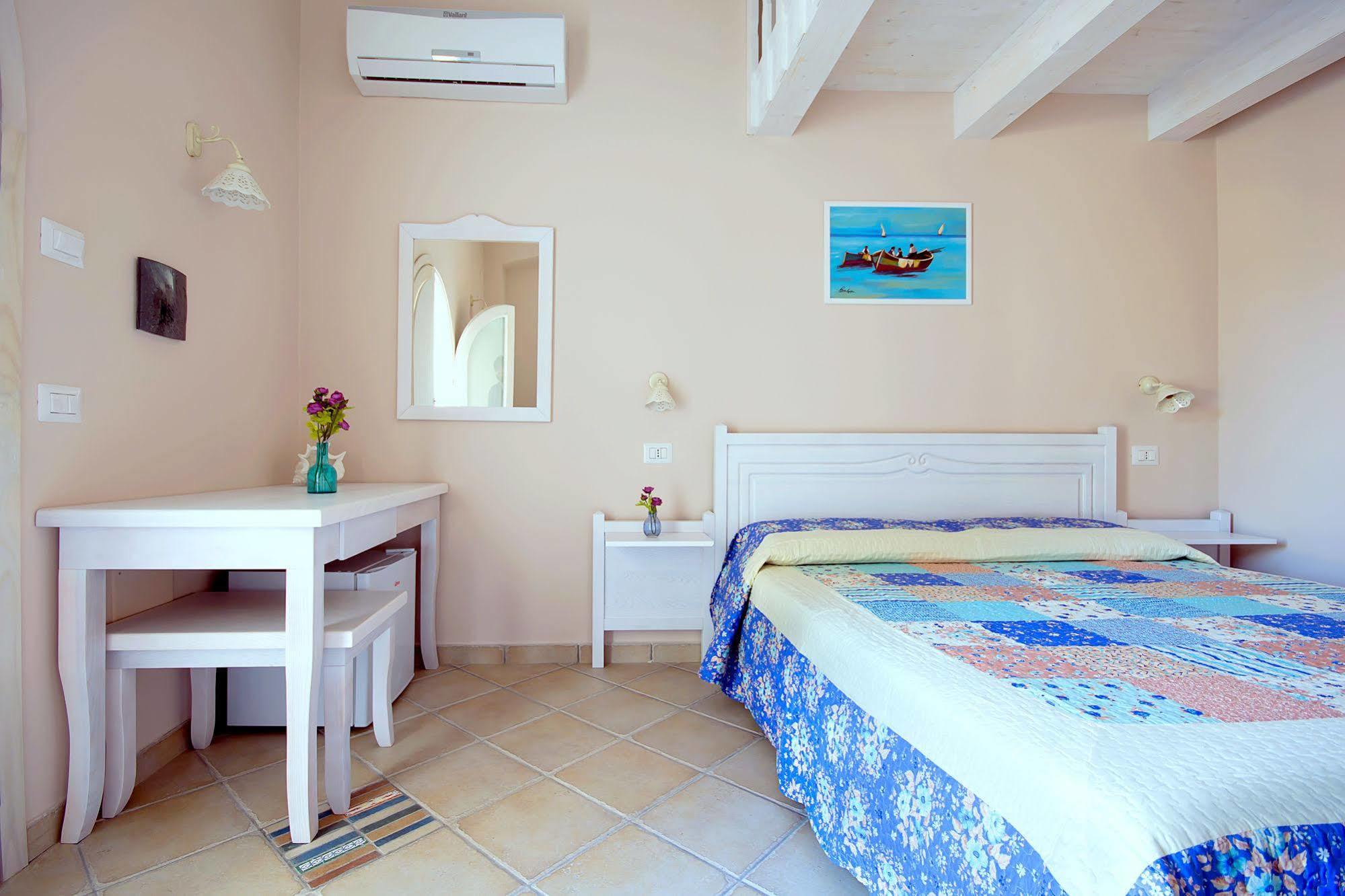 Residenza A Due Passi Dal Mare Hotell Tropea Exteriör bild