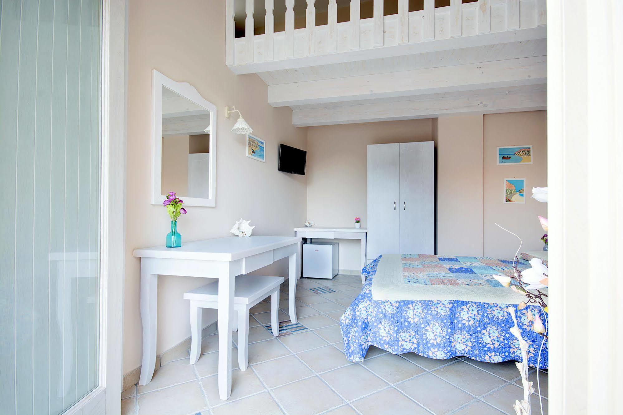 Residenza A Due Passi Dal Mare Hotell Tropea Exteriör bild
