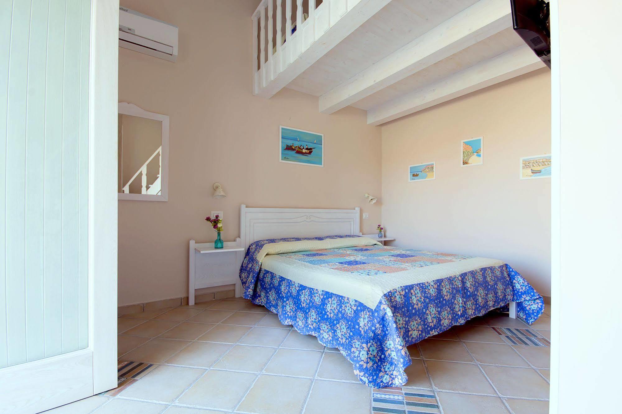 Residenza A Due Passi Dal Mare Hotell Tropea Exteriör bild