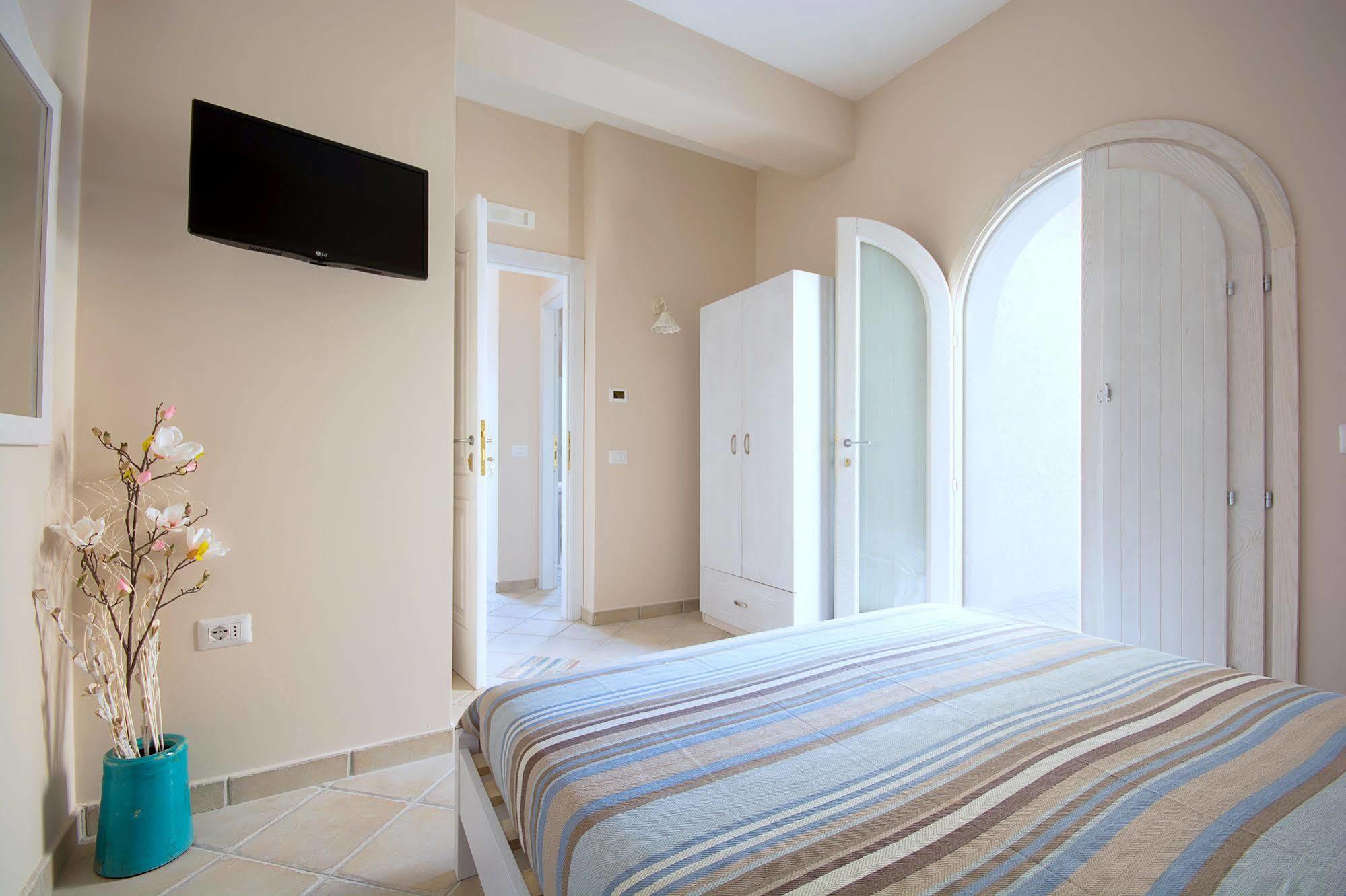 Residenza A Due Passi Dal Mare Hotell Tropea Exteriör bild