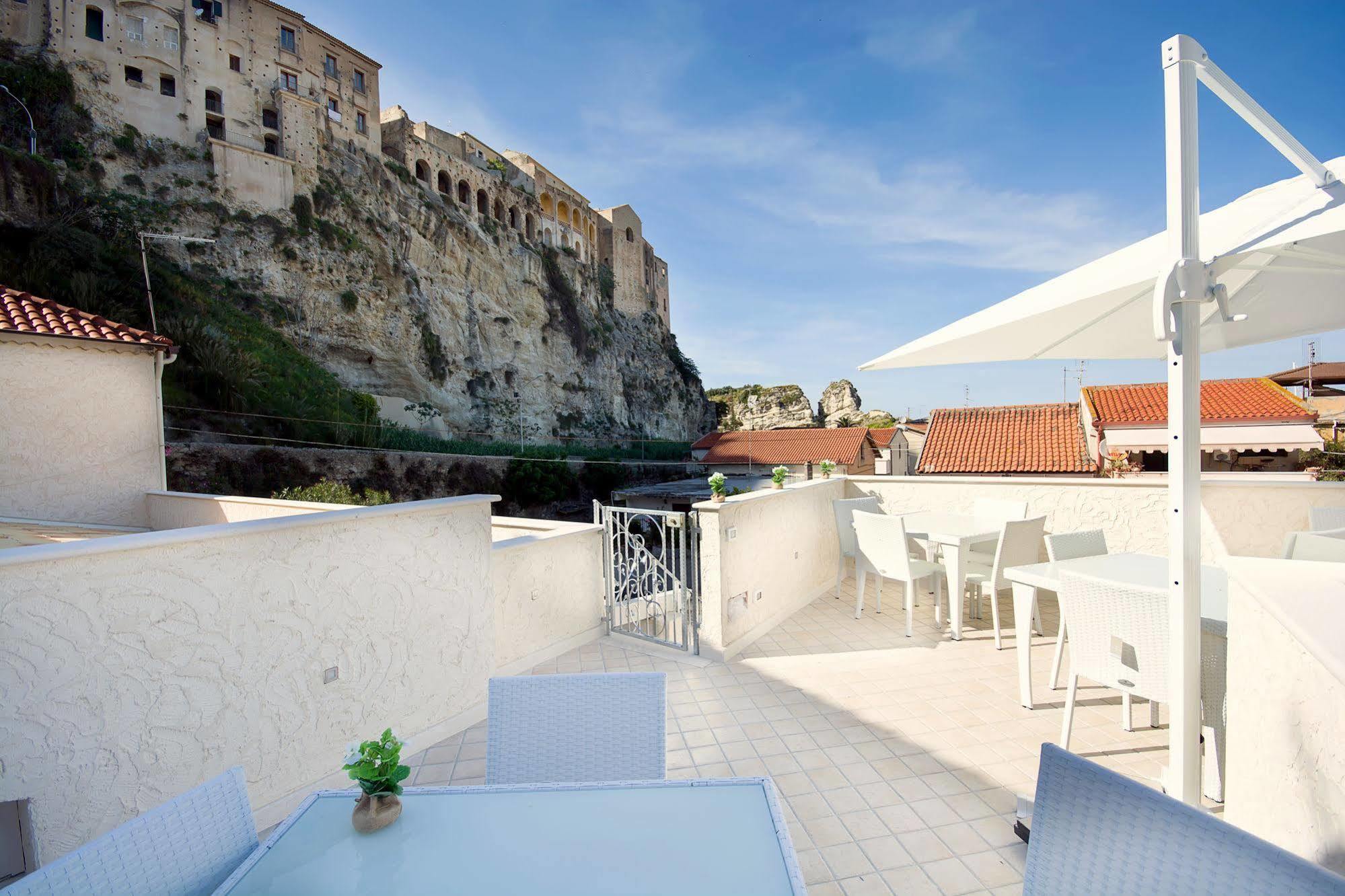 Residenza A Due Passi Dal Mare Hotell Tropea Exteriör bild