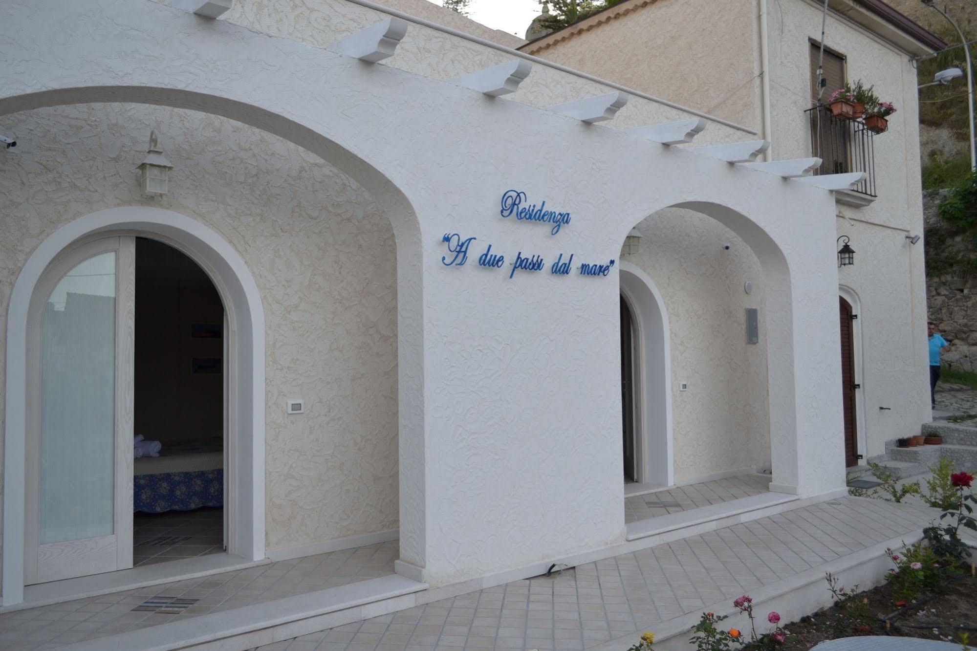 Residenza A Due Passi Dal Mare Hotell Tropea Exteriör bild