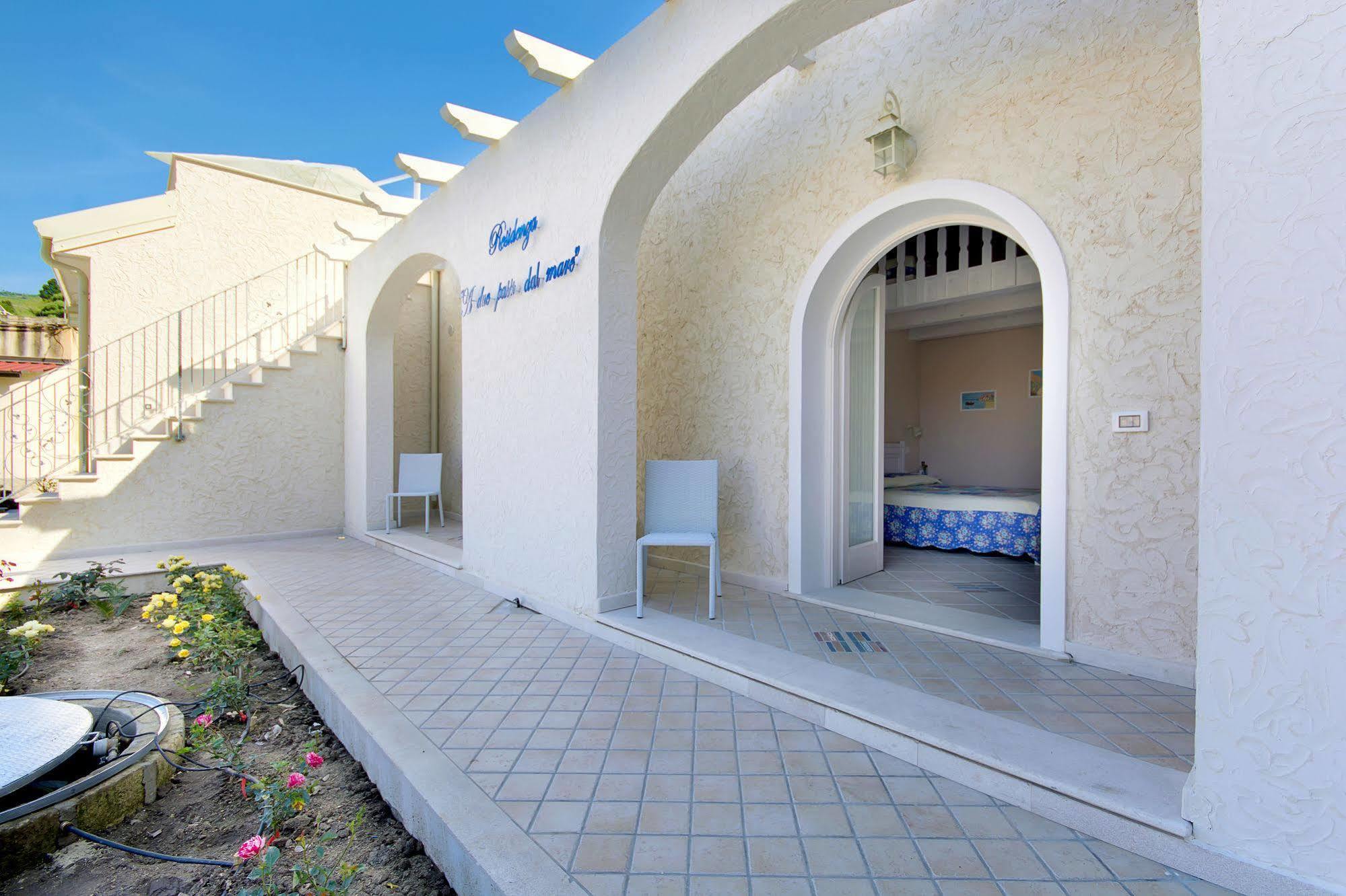 Residenza A Due Passi Dal Mare Hotell Tropea Exteriör bild